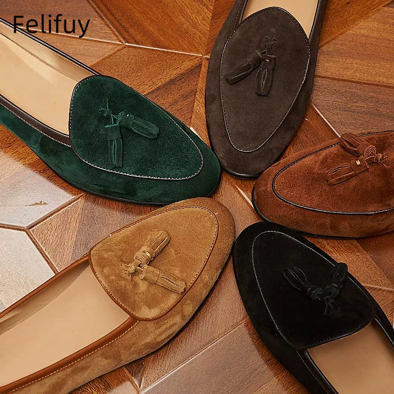 Men'S Fashion For Wedding - รองเท้าโลฟเฟอร์ผู้ชายสีน้ำตาลดำแต่งพู่ ทำมือจากหนังวัวกลับ หัวกลม ส้นเตี้ย เหมาะสำหรับใส่ทำงาน ลำลอง
