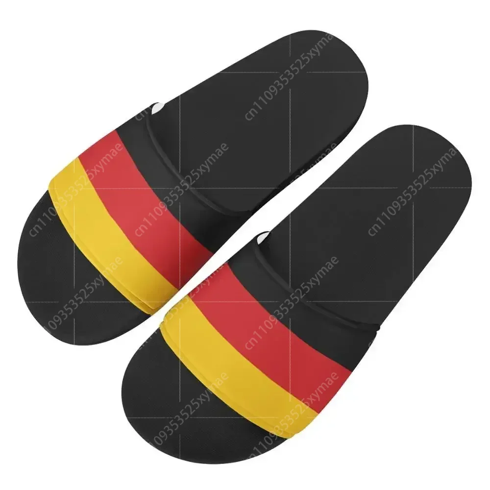 Mens Fashion Sandals - รองเท้าแตะลายธงชาติเยอรมนีสำหรับผู้ชาย แฟชั่นฤดูร้อน รองเท้าแตะสไลด์กันลื่นสำหรับใส่กลางแจ้ง รองเท้าแตะชายหาดแบบพื้นหนา