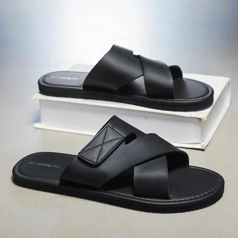 Mens Fashion Sandals - รองเท้าแตะผู้ชาย 2026 รุ่นใหม่สำหรับฤดูร้อน สไตล์ลำลอง แฟชั่นเกาหลี รองเท้าแตะกีฬา